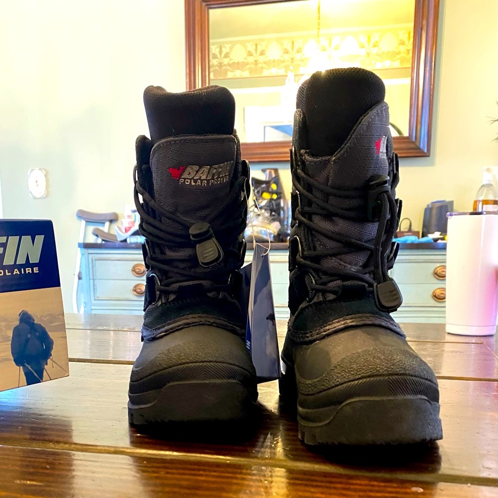 Baffin polar proven boots: Canadian. Brand new, never worn, paid $160.
